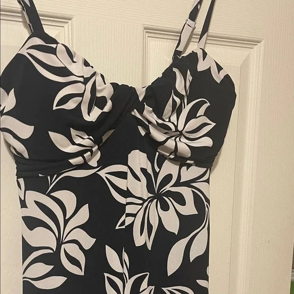 Tommy Bahama Black and White Floral Mini Dress - Picture 3 of 5